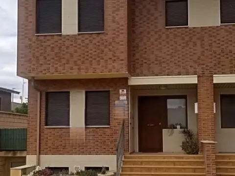 Chalet en calle de Raimundo Lanas