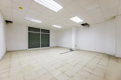 Local comercial en Arxiduc