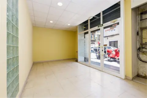Local comercial en Arxiduc