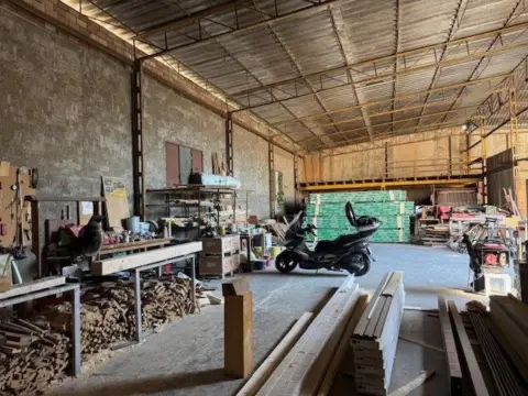 Nave industrial en Infante Juan Manuel