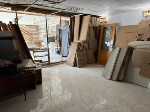 Nave industrial en Infante Juan Manuel