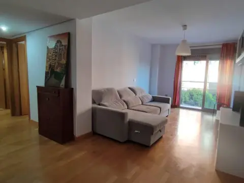 Piso en Zona Juan Carlos I