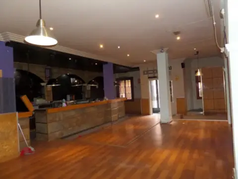 Local comercial en Zarandona