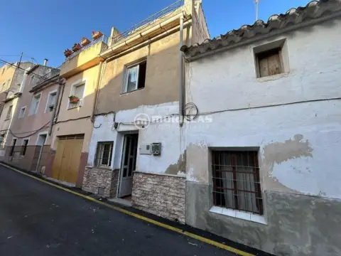 Casa adosada en calle de los Serranos