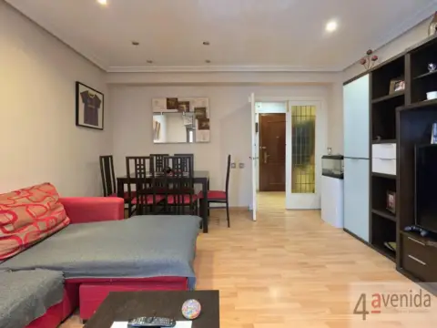 Piso en calle de Augusto Junquera, 49