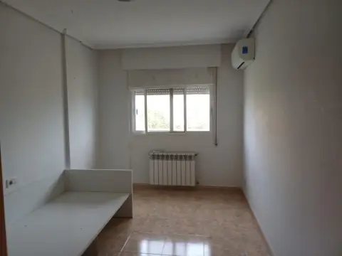 Casa adosada en calle de Enric Valor