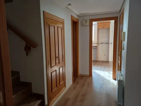 Casa adosada en calle de Enric Valor
