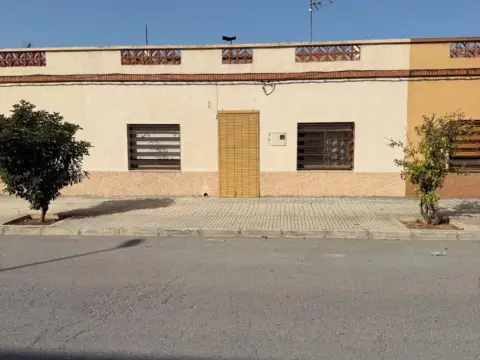 Casa en Avenida País Valencia, 5