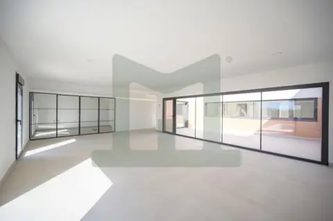 Casa pareada en calle Ronda de Humedales