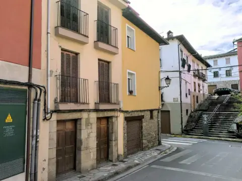 Casa adosada en calle del Puente Nuevo, 12