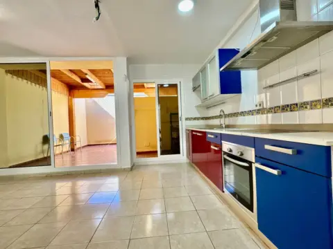 Casa adosada en calle Cl Guaniles Los