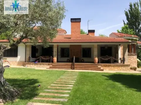 Chalet en Carretera de Jaen