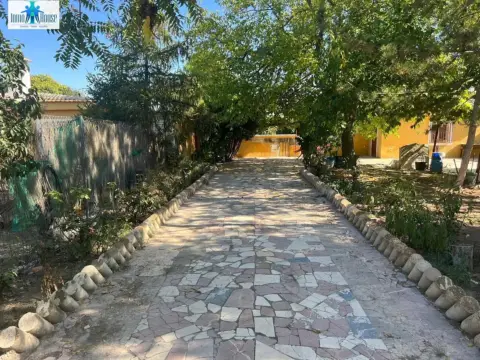 Chalet en Barrios Periféricos - Pedanías