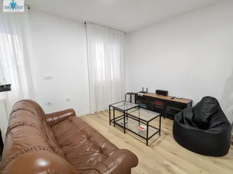 Piso en Ensanche-Franciscanos