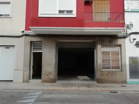 Terraced house in Carrer de Mariano Benlliure, 26