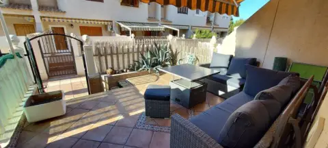 Casa adosada en Carrer del Monte de Santa Pola, 35