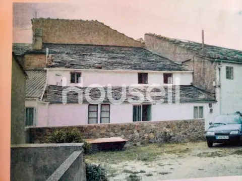 Casa rústica en calle de Piñeiro