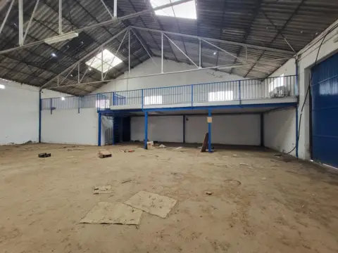 Nave industrial en Camino Ramblin