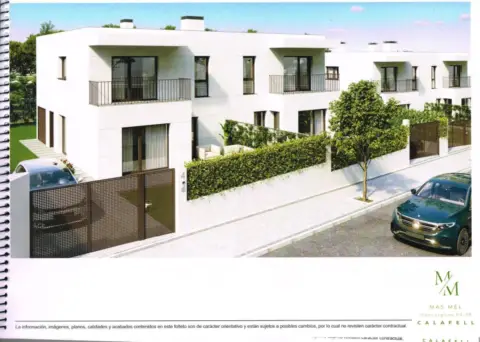 Casa adosada en Carrer de Duesaigües