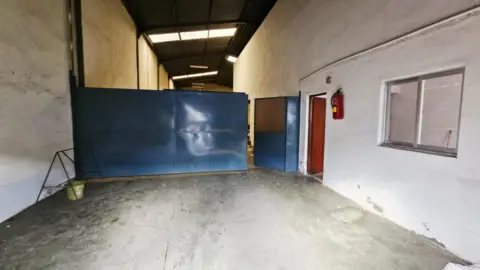Nave industrial en calle Lisboa, 24