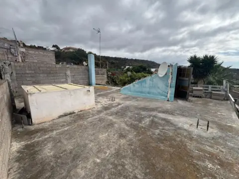 Casa adosada en Camino de la Tabona
