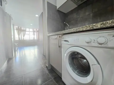 Estudio en calle Hoyo, 5