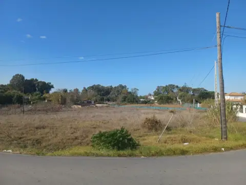 Terreno en calle Atlántida, 2