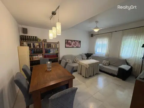 Casa pareada en Sanlúcar La Mayor
