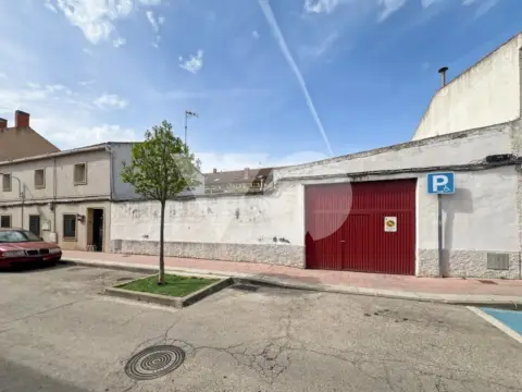Terreno en calle de la Magdalena