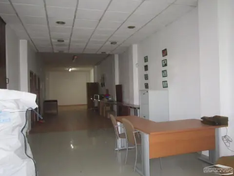 Local comercial en Ronda Circunvalación