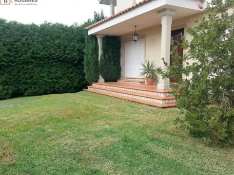 Casa en calle A Rotea