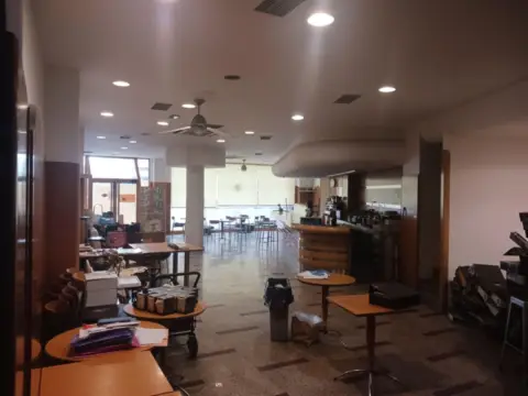 Local comercial en Avenida de la Florida