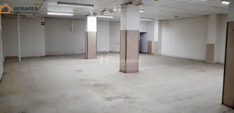 Local comercial en Avenida das Camelias