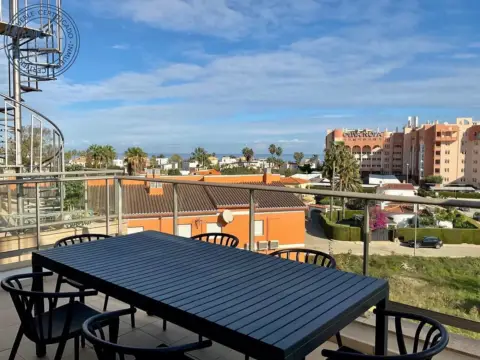 Ático en Avenida de Oliva Nova, 2