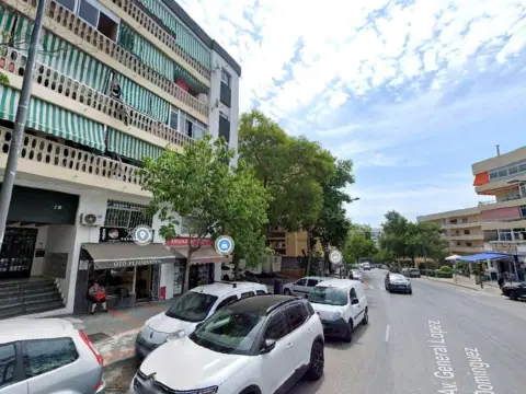 Piso en Avenida del General López Domínguez