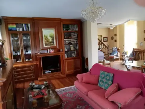 Chalet en calle de la Lluja