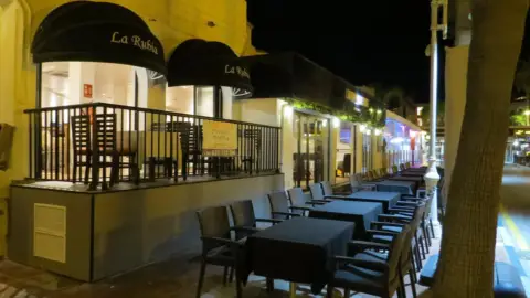 Local comercial en Puerto Marina