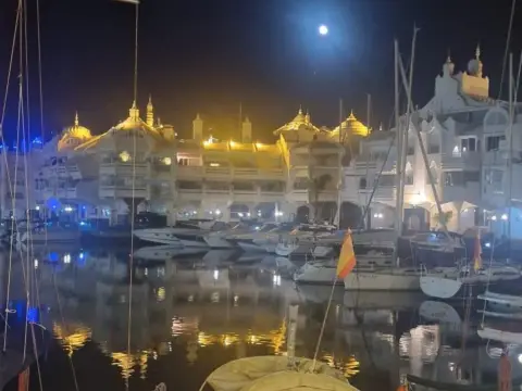 Local comercial en Puerto Marina