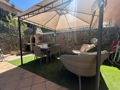 Casa adosada en calle del Colibrí