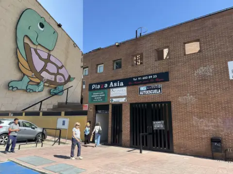 Local comercial en Avenida de Atenas, 1