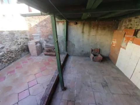Casa pareada en Carrer d'Avall