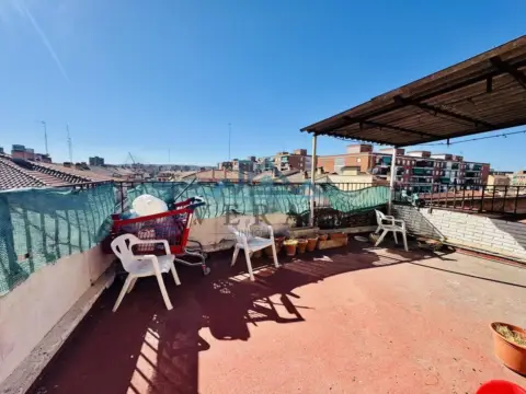 Ático en calle del Pilar, 27