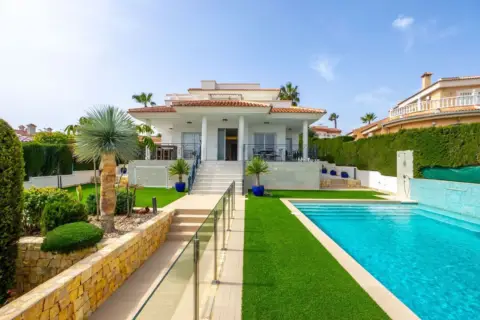 Casa en calle Islas Baleares