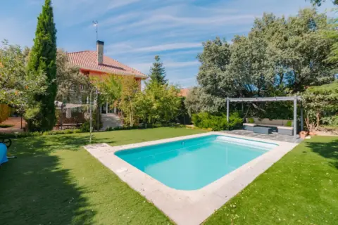 Chalet en Pinosol-El Alcor-Peralejo