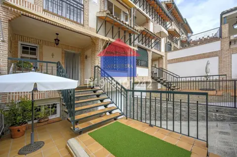 Casa adosada en calle Acueducto