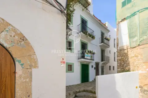 Casa en Dalt Vila-La Marina