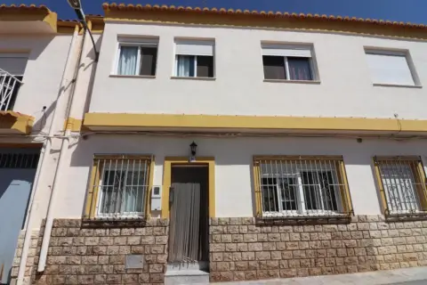 Chalet en calle C/ Jose Antonio, 46 / 97 Esc 1, 00A