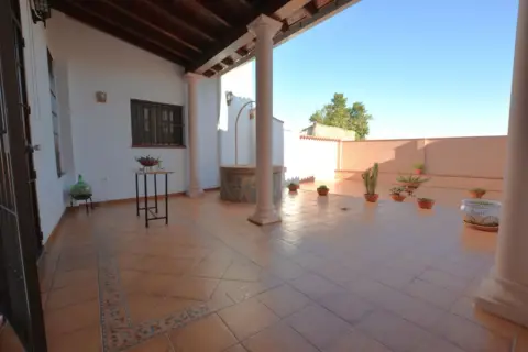 Casa adosada en Avenida de Andalucía