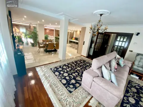 Casa adosada en Barrios Periféricos - Pedanías
