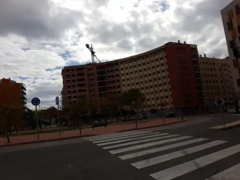 Local comercial en Juan Carlos I